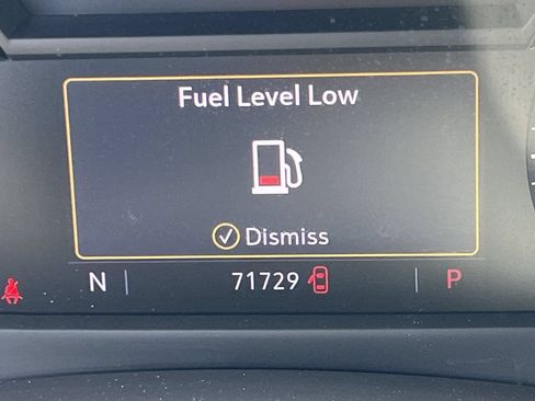 Used 2020 Cadillac XT4 Premium Luxury w/ Cold Weather Package FWD image 6