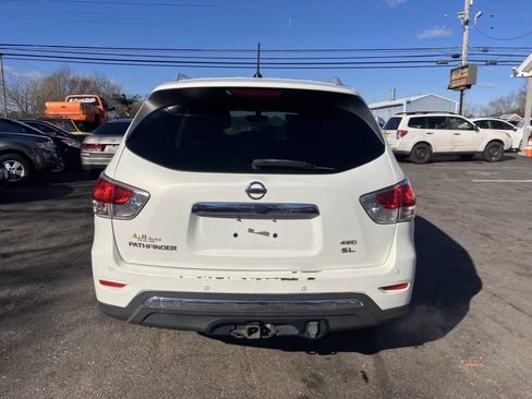 Used 2014 Nissan Pathfinder SL w/ Trailer Tow Package image 11