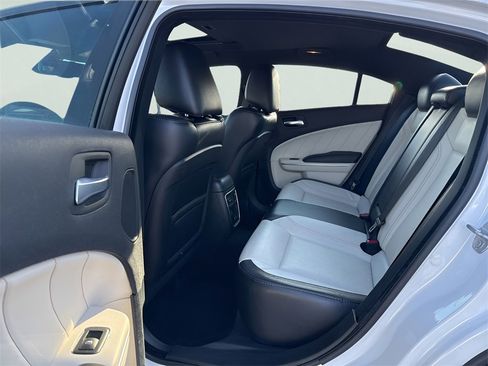 Used 2016 Dodge Charger SXT w/ AWD Plus Group image 17