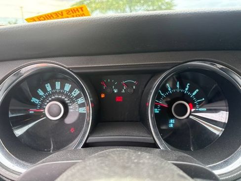 Used 2013 Ford Mustang Coupe RWD image 15