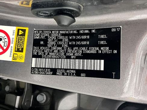 Used 2017 Toyota Highlander XLE AWD/4WD image 35