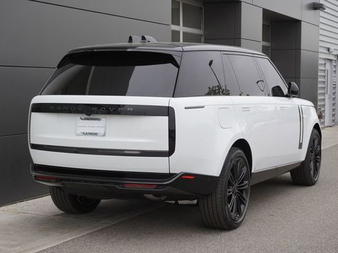 New 2026 Land Rover Range Rover Long Wheelbase SE AWD/4WD image 2