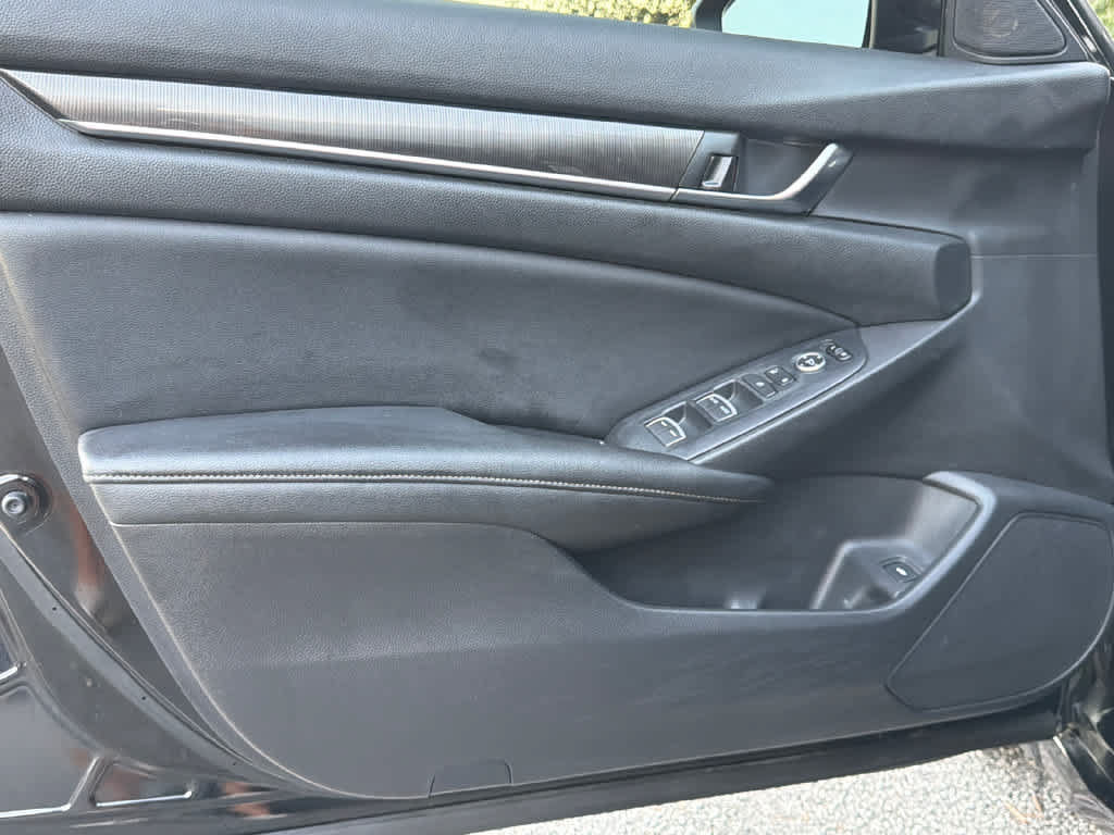Used 2019 Honda Accord Sport image 10