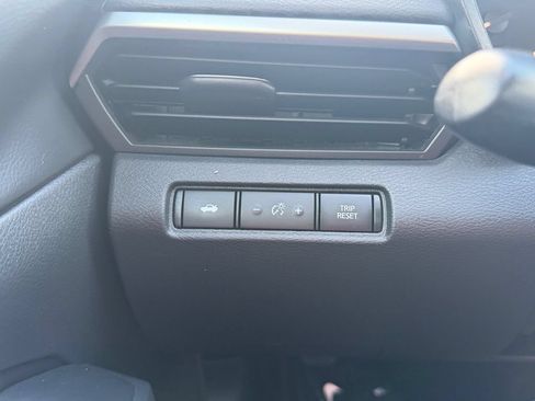 Used 2022 Nissan Altima 2.5 SV FWD image 24