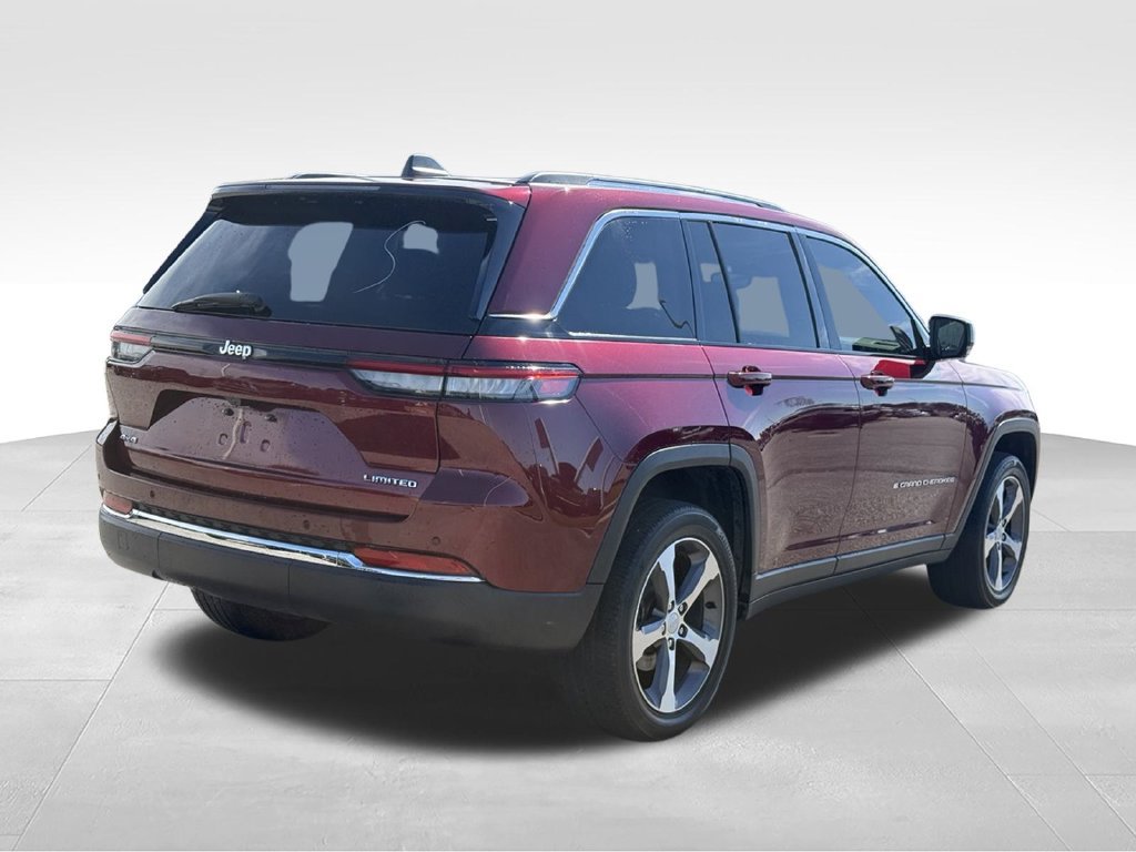 Used 2023 Jeep Grand Cherokee Limited w/ Trailer Tow Prep Group (B) AWD/4WD image 24