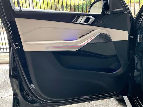 Used 2025 BMW X5 M60i w/ Executive Package image 21