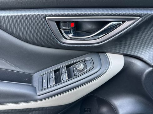 Used 2023 Subaru Forester Limited image 12