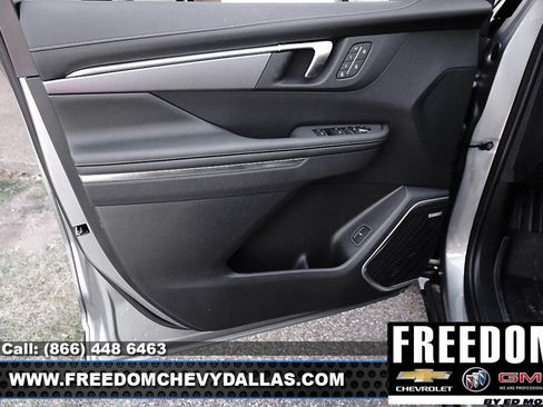 New 2026 Buick Enclave Sport Touring w/ Power Package FWD image 39