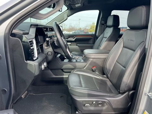 Used 2025 GMC Sierra 1500 Denali image 8