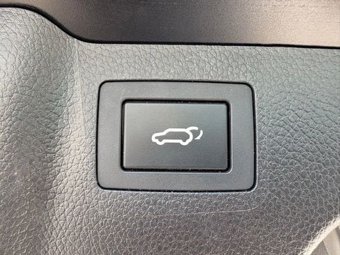 Used 2018 Hyundai Santa Fe Sport FWD image 14