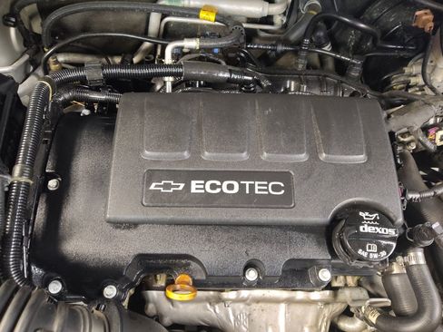 Used 2019 Chevrolet Sonic LT image 30