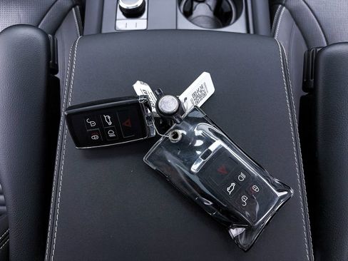 Used 2023 Land Rover Discovery S R-Dynamic AWD/4WD image 31