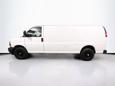 Used 2020 GMC Savana 2500 Extended w/ Enhanced Convenience Package RWD image 12