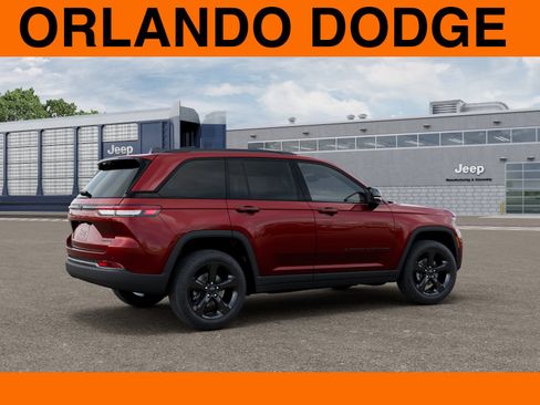 New 2025 Jeep Grand Cherokee Limited w/ Luxury Tech Group II RWD image 4