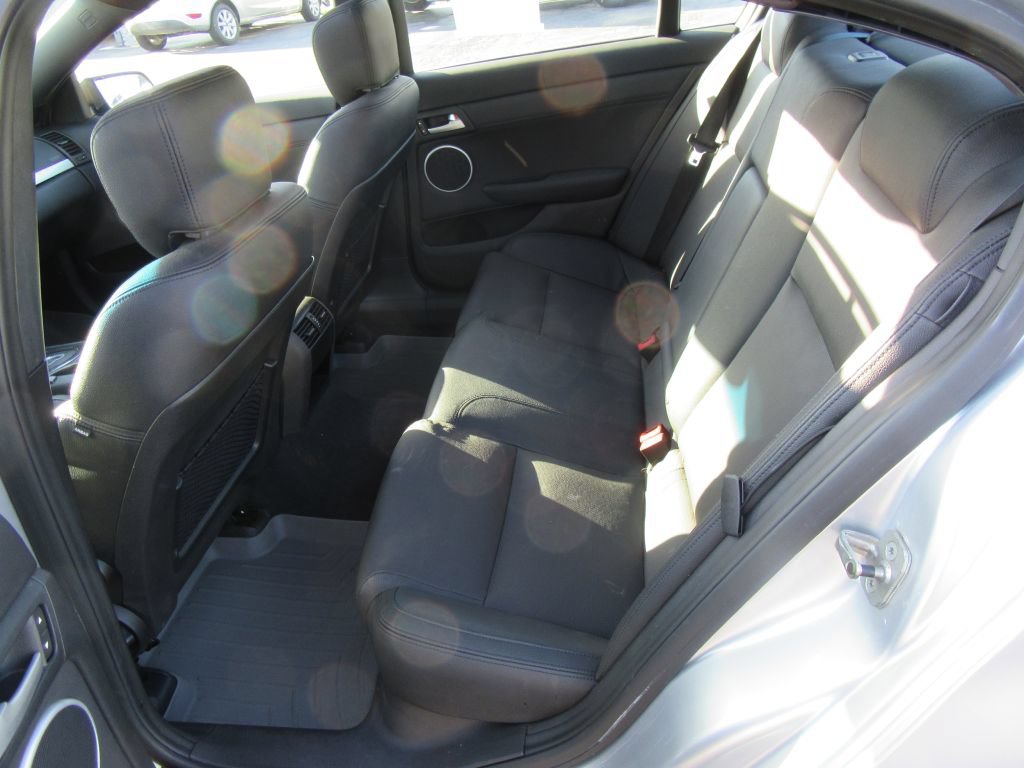Used 2009 Pontiac G8 w/ Premium Package RWD image 14