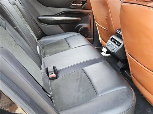 Used 2024 Nissan Ariya FWD image 20