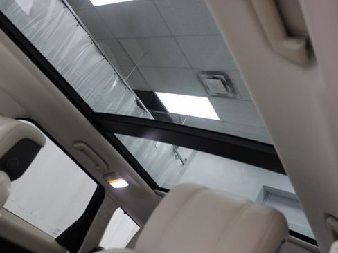 Used 2019 Land Rover Range Rover Sport HSE image 10