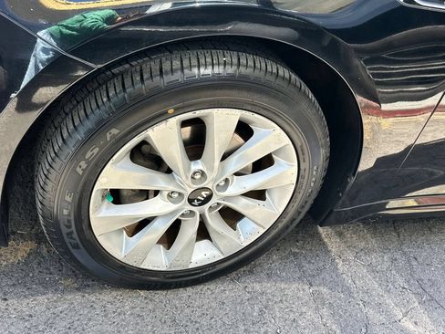 Used 2016 Kia Optima LX w/ Option Group 014 FWD image 12