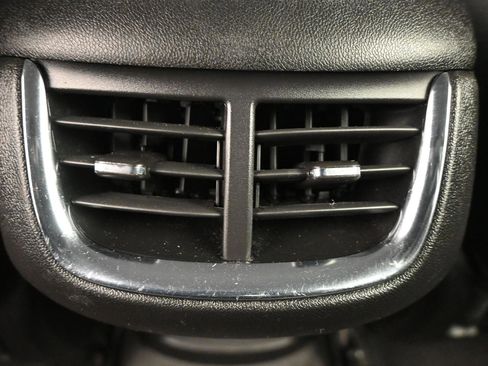 Used 2023 Chevrolet Malibu LT FWD image 18