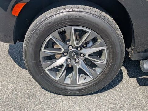 Used 2023 Chevrolet Tahoe Z71 w/ Luxury Package image 10