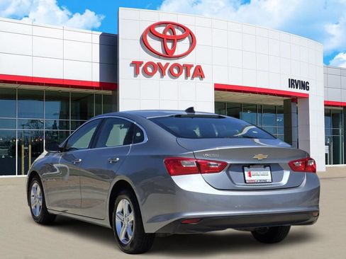 Used 2024 Chevrolet Malibu LS FWD image 3