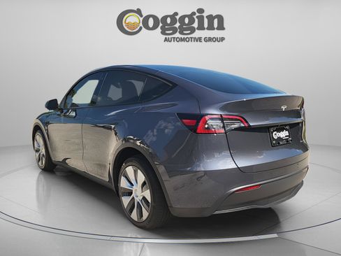 Used 2023 Tesla Model Y Long Range AWD/4WD image 3