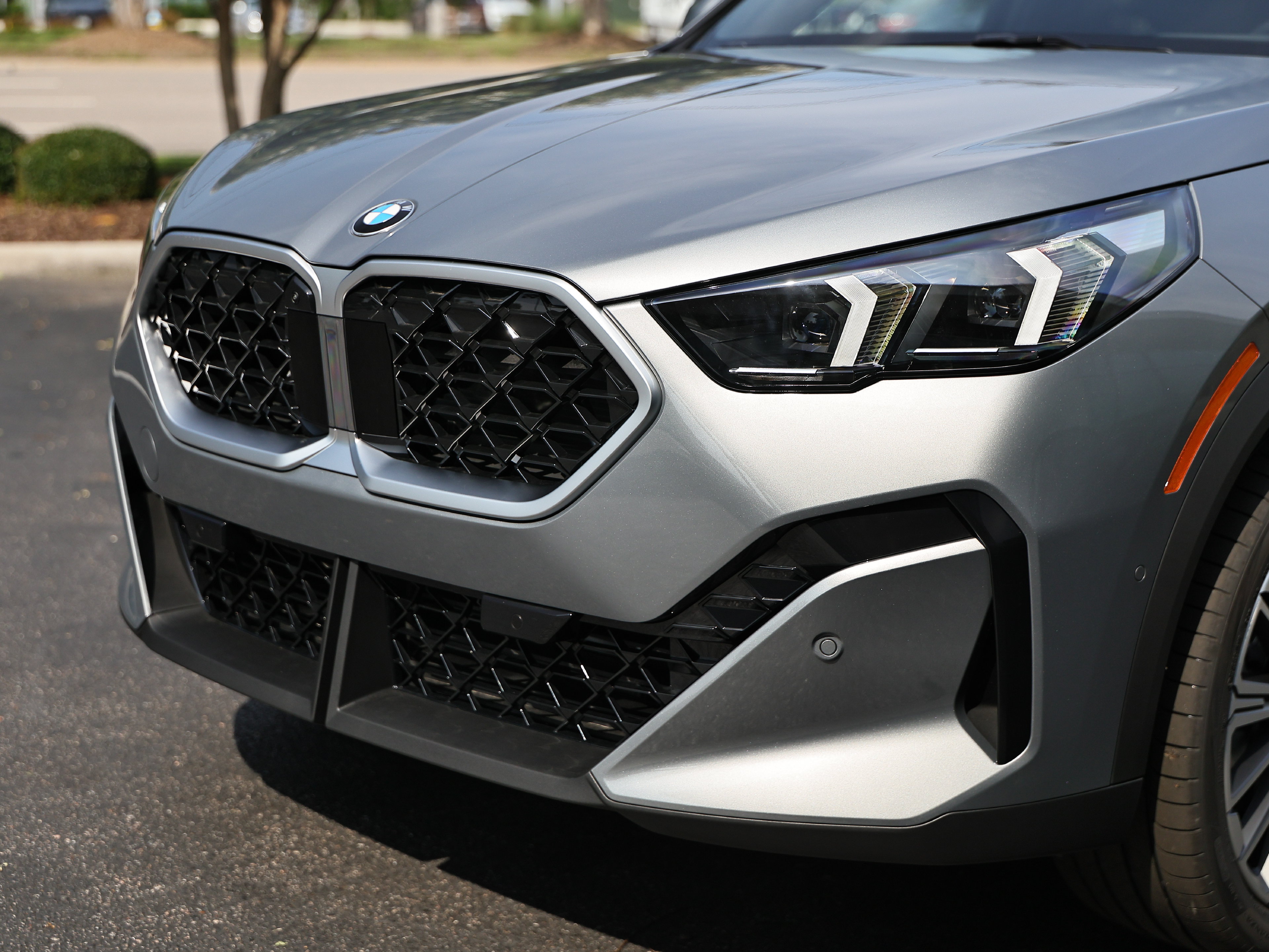 New 2027 BMW X2 xDrive28i AWD/4WD image 11