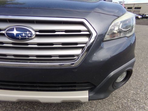 Used 2015 Subaru Outback 2.5i Limited AWD/4WD image 3