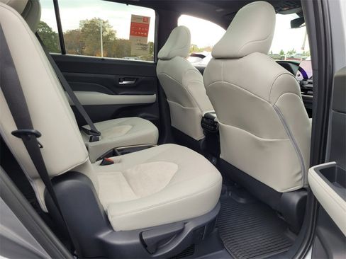 New 2026 Toyota Grand Highlander AWD Hybrid image 13