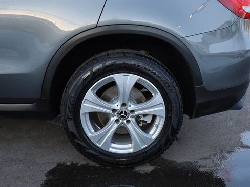 Used 2018 Mercedes-Benz GLC 300 4MATIC image 25