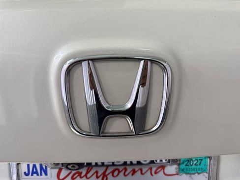 Used 2016 Honda Pilot Touring image 13