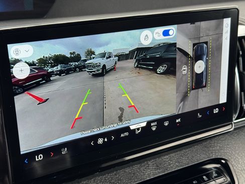 Used 2025 Ford Expedition Tremor AWD/4WD image 22