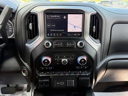 Used 2021 GMC Sierra 1500 Denali w/ Denali Ultimate Package AWD/4WD image 12