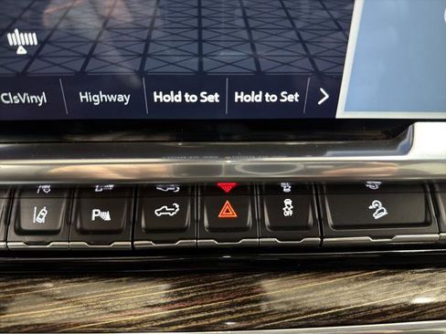 Used 2024 GMC Sierra 3500 SLE image 25