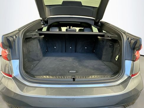 Used 2018 BMW 640i Gran Turismo xDrive image 28