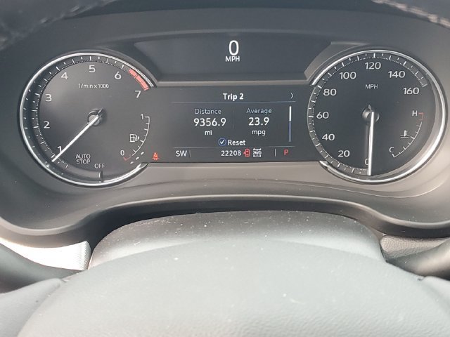 Certified 2023 Cadillac XT4 Premium Luxury w/ Cold Weather Package AWD/4WD image 17