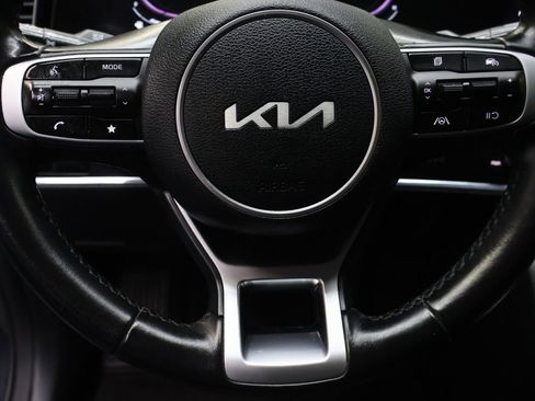 Used 2023 Kia Sportage EX image 19