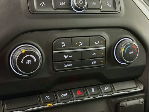 Used 2021 Chevrolet Silverado 1500 Custom AWD/4WD image 19