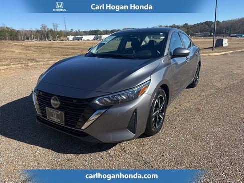 Used 2024 Nissan Sentra SV image 1