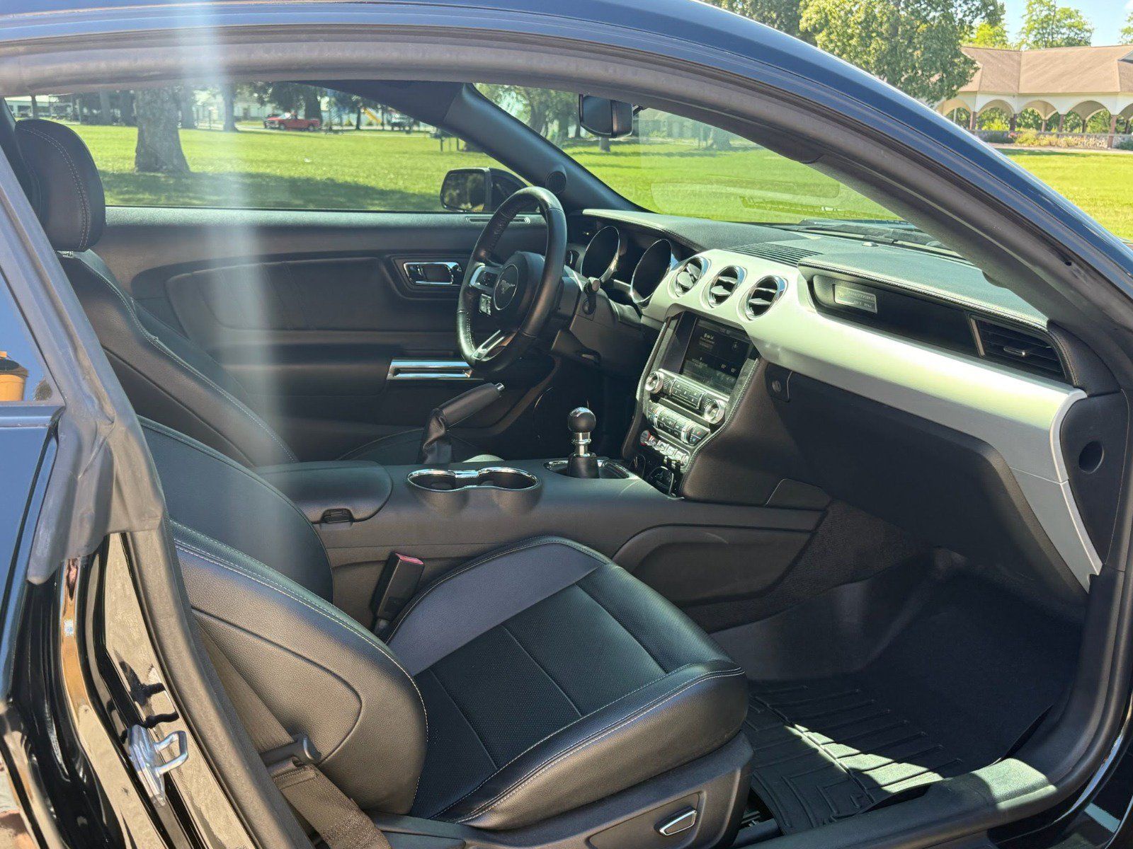 Used 2015 Ford Mustang GT Premium w/ Equipment Group 401A RWD image 13
