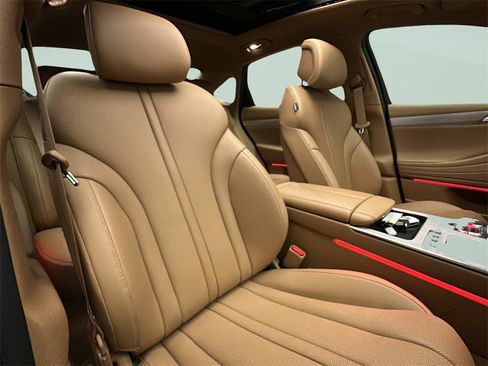 Certified 2025 Genesis G80 2.5T Advanced image 15