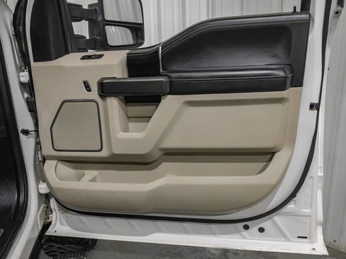 Used 2021 Ford F250 Limited AWD/4WD image 46