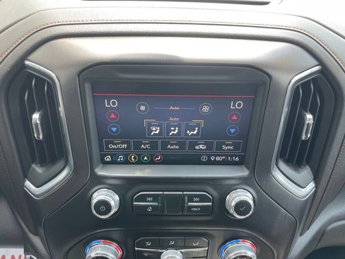 Used 2020 GMC Sierra 2500 AT4 w/ AT4 Premium Package AWD/4WD image 33