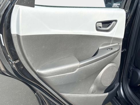 Used 2019 Hyundai Kona SE image 13