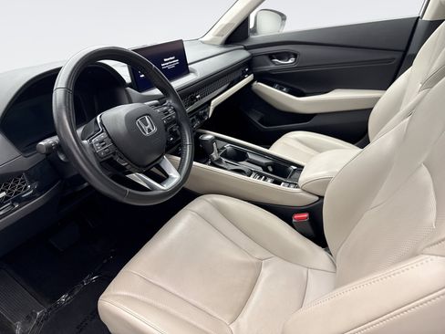 Used 2023 Honda Accord Touring image 10