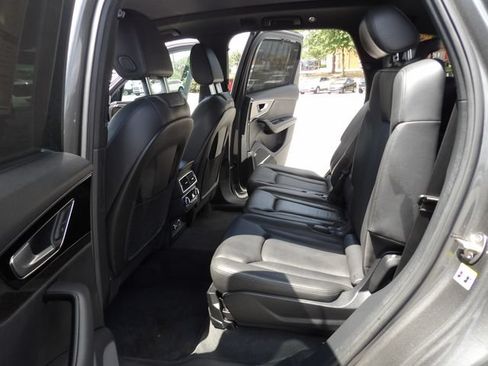 Used 2018 Audi Q7 3.0T Prestige w/ Prestige Package AWD/4WD image 27