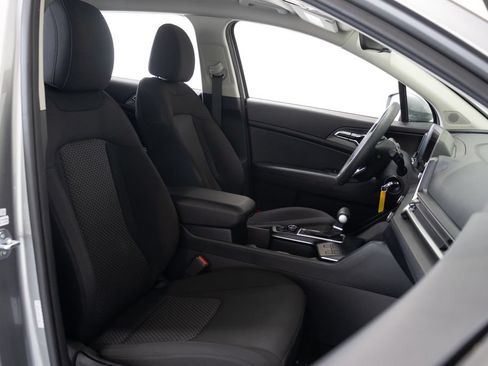Used 2025 Kia Sportage LX FWD image 21