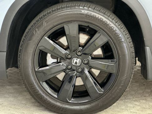 Used 2025 Honda Pilot Black Edition image 11