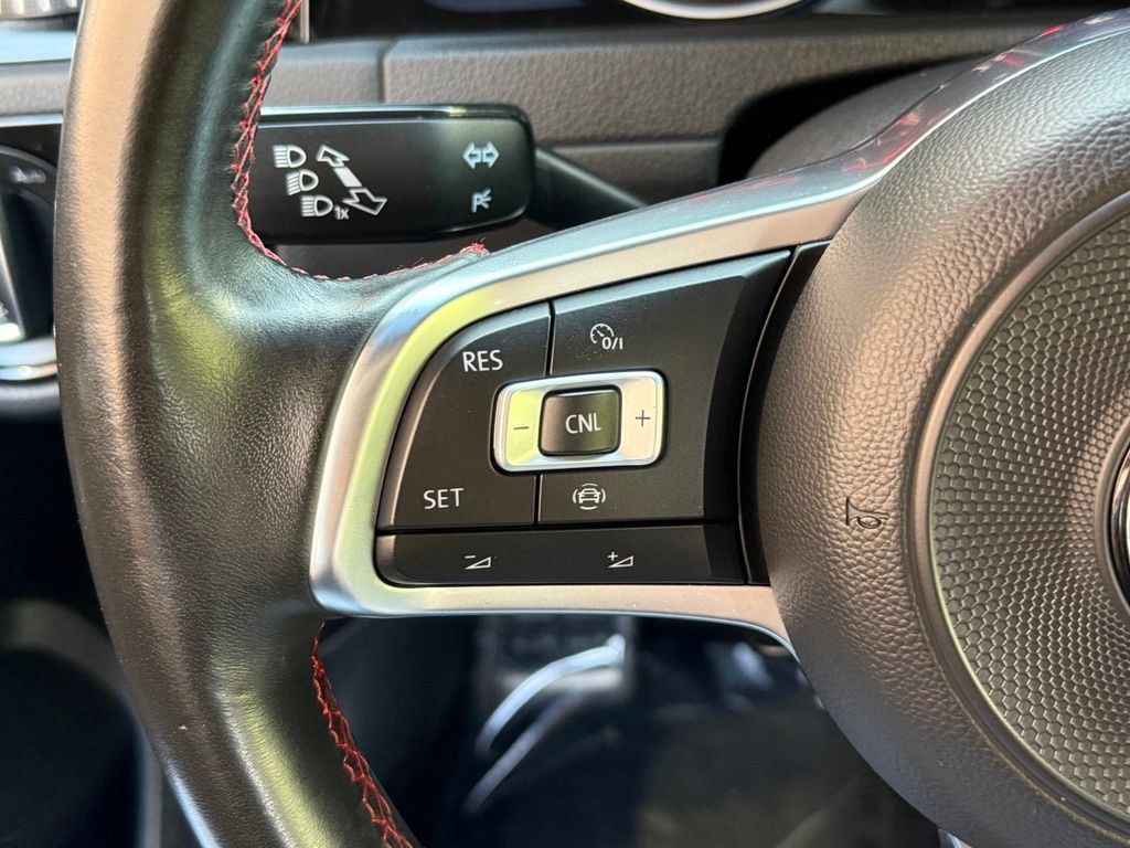 Used 2020 Volkswagen Golf 4-Door FWD image 23