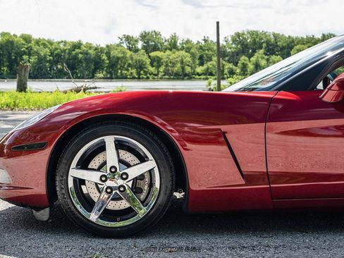 Used 2008 Chevrolet Corvette Convertible w/ Preferred Equipment Group RWD image 4